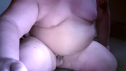 Snapshot of julianoparno chatting on November 17, 3:01 am Juliano online show from November 17, 3:01 am