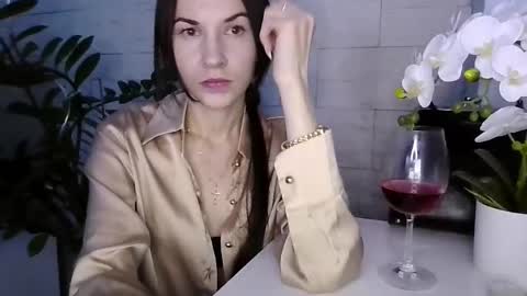 Julia online show from February 8, 3:26 pm