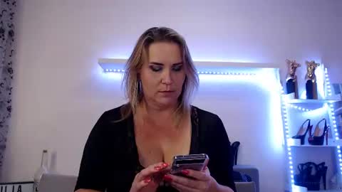 Julia online show from March 2, 9:54 pm