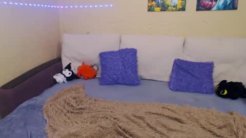 Jul online show from February 19, 6:10 pm