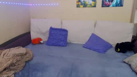 Jul online show from February 25, 7:09 am