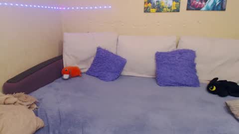 Jul online show from March 2, 3:27 pm