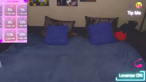 Snapshot of juliasane_ chatting on July 6, 5:59 pm Jul online show from July 6, 5:59 pm