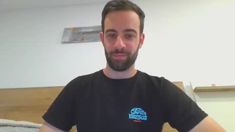 Snapshot of julica93 chatting on December 15, 8:58 pm Julica online show from December 15, 8:58 pm