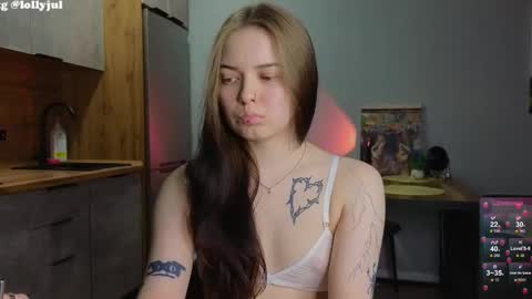 julidropp online show from March 7, 8:00 pm