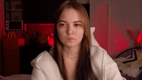 julidropp online show from November 8, 6:51 pm