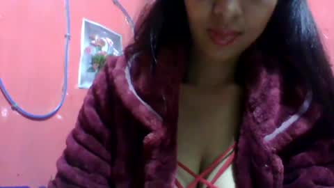 Snapshot of julie0612 chatting on June 14, 6:43 pm julie0612 online show from June 14, 6:43 pm
