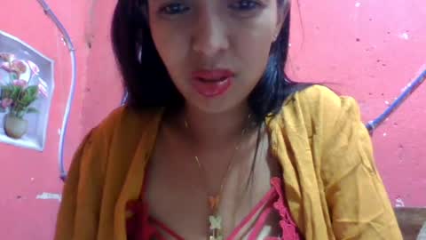 Snapshot of julie0612 chatting on June 19, 11:03 am julie0612 online show from June 19, 11:03 am