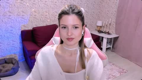 Julie online show from December 30, 3:24 pm