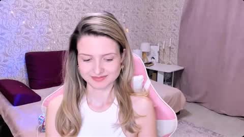 Julie online show from February 28, 6:41 pm