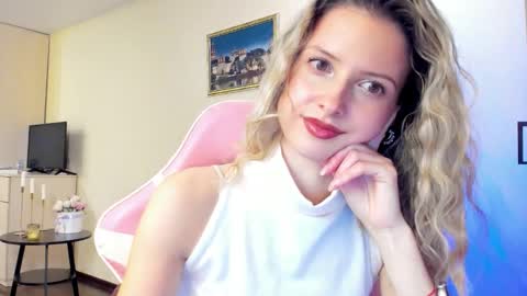 Julie online show from October 9, 2:04 pm