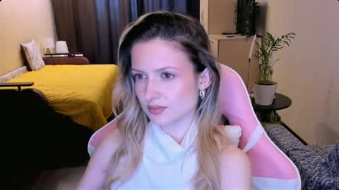 Julie online show from May 13, 1:41 pm