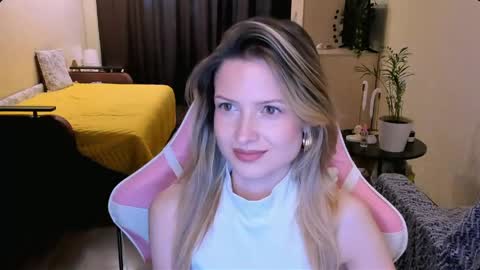 Julie online show from May 28, 2:36 pm