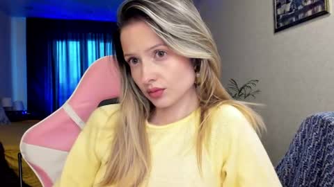 Julie online show from May 31, 1:51 pm