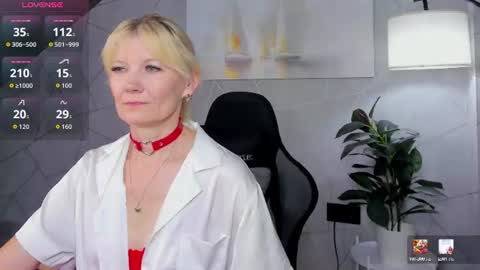 Julie Lucasss online show from July 3, 12:28 am