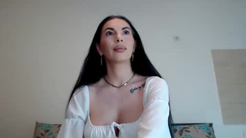 julie_queenxx online show from February 11, 7:13 am