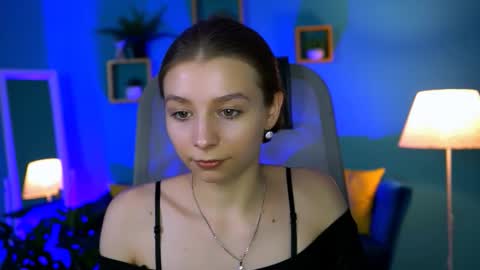 Snapshot of juliedaniel chatting on October 24, 4:31 am juliedaniel online show from October 24, 4:31 am