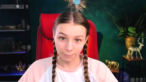 Snapshot of juliedaniel chatting on November 10, 8:24 am juliedaniel online show from November 10, 8:24 am