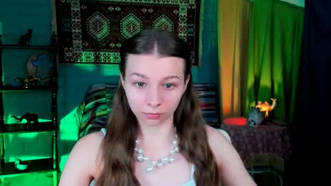 Snapshot of juliedaniel chatting on November 13, 8:13 am juliedaniel online show from November 13, 8:13 am