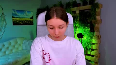 Snapshot of juliedaniel chatting on November 21, 8:13 am juliedaniel online show from November 21, 8:13 am