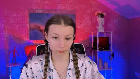 Snapshot of juliedaniel chatting on November 24, 8:25 am juliedaniel online show from November 24, 8:25 am