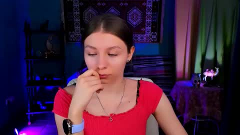 Snapshot of juliedaniel chatting on December 1, 8:19 am juliedaniel online show from December 1, 8:19 am