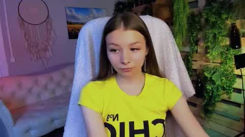 juliedaniel online show from January 13, 8:19 am