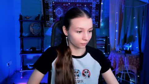 juliedaniel online show from February 19, 4:19 am