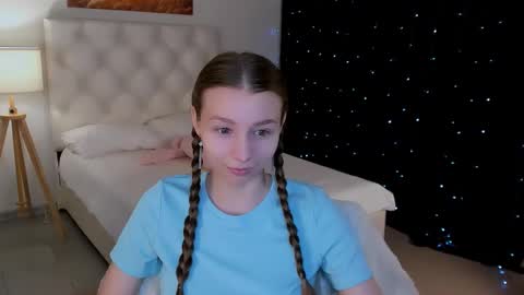 juliedaniel online show from February 25, 8:13 am