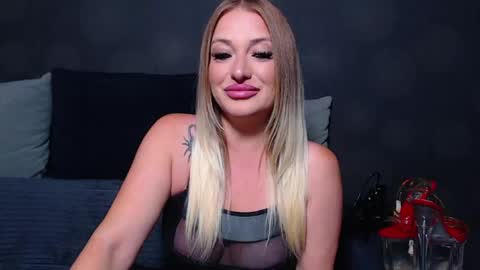 julia online show from July 9, 5:33 am
