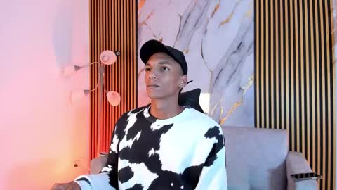 Julien online show from October 3, 12:02 pm