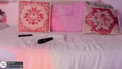 Juli  online show from March 12, 7:57 am