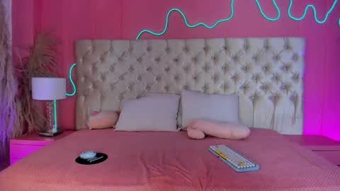 Julieta  online show from February 25, 12:04 pm