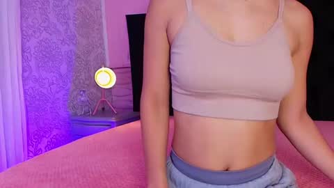 Snapshot of julieta_cortes__ chatting on July 23, 12:25 pm Julieta online show from July 23, 12:25 pm