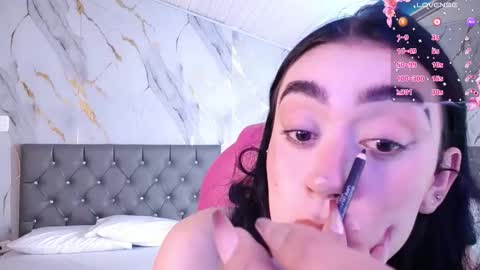 Snapshot of julieta_de_los_angeles chatting on February 12, 3:40 am Julieta online show from February 12, 3:40 am