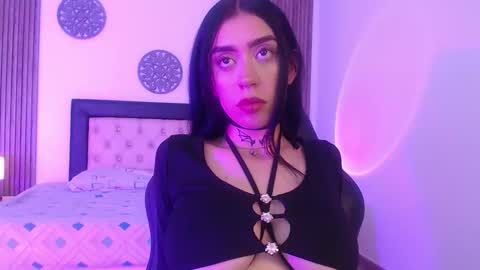 Snapshot of julieta_de_los_angeles chatting on December 16, 2:49 am Julieta online show from December 16, 2:49 am