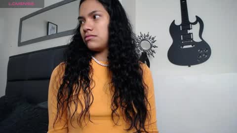 Snapshot of julieta_parker7 chatting on July 2, 3:23 am Julieta online show from July 2, 3:23 am