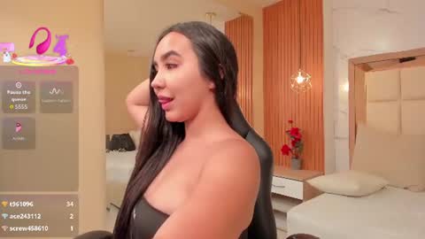 Snapshot of julieta_rose__ chatting on June 19, 10:13 pm online show from June 19, 10:13 pm