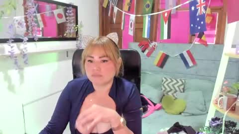 Snapshot of julieta_star69 chatting on July 6, 6:54 pm julieta_star69 online show from July 6, 6:54 pm