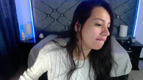 Snapshot of julietacollins06 chatting on October 1, 2:23 pm julietacollins06 online show from October 1, 2:23 pm