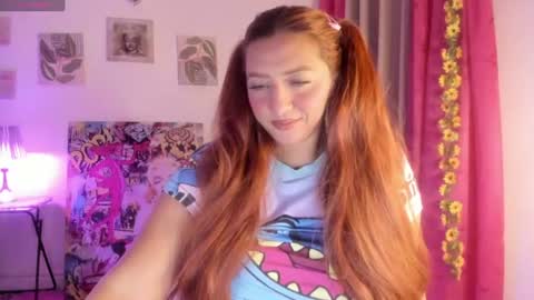 Snapshot of julietacollinss chatting on June 26, 2:27 am Julieta online show from June 26, 2:27 am