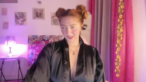 Snapshot of julietacollinss chatting on July 28, 12:40 am Julieta online show from July 28, 12:40 am