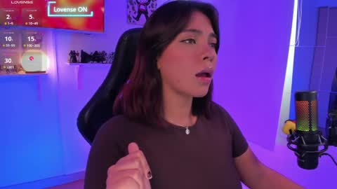 Snapshot of julietariverss chatting on April 9, 7:08 pm Julieta online show from April 9, 7:08 pm