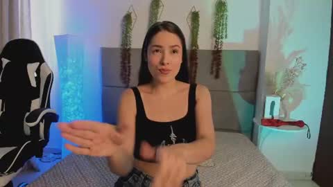 Julieta Snow online show from July 1, 6:40 pm