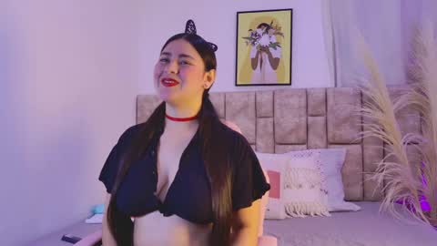 Snapshot of julietatorres_ chatting on November 21, 3:05 am julietatorres_ online show from November 21, 3:05 am