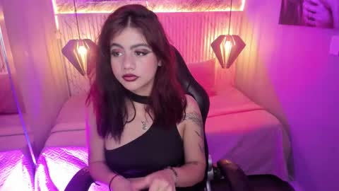 Julieth  online show from March 6, 8:27 pm