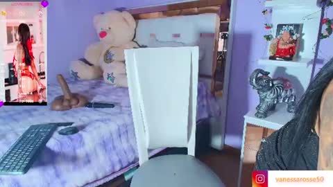 Snapshot of julieth_rossii chatting on June 13, 2:53 am julieth_rossii online show from June 13, 2:53 am