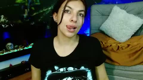    online show from July 3, 9:48 am