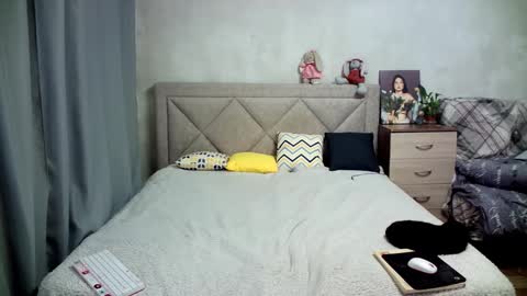 Snapshot of julietkalen chatting on January 19, 11:01 am Julietkitty online show from January 19, 11:01 am