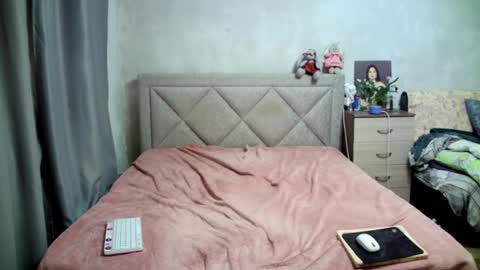 Snapshot of julietkalen chatting on February 18, 12:39 pm Julietkitty online show from February 18, 12:39 pm